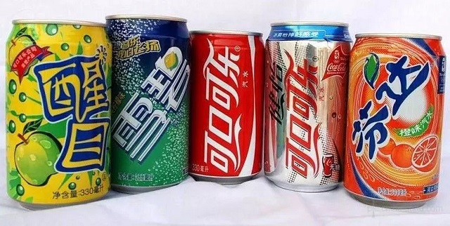 北京市中小學(xué)禁售碳酸飲料，你知道它的危害有多大嗎？